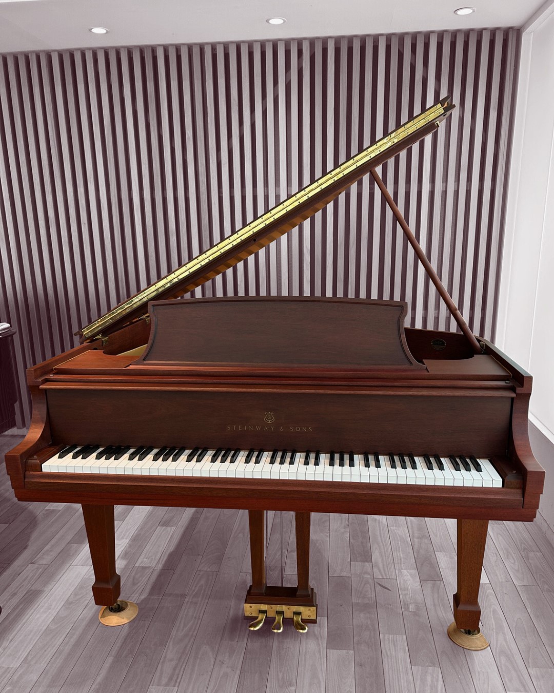 steinway s540