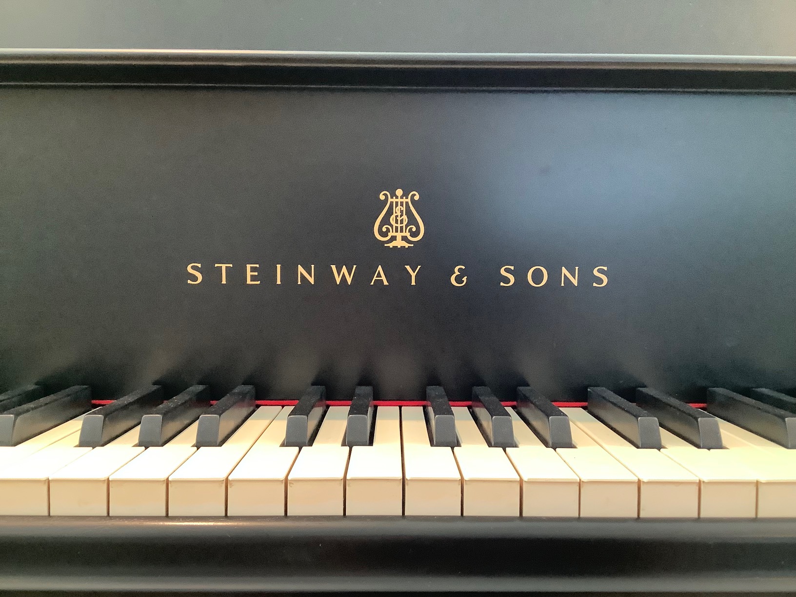 スタインウェイM445-5