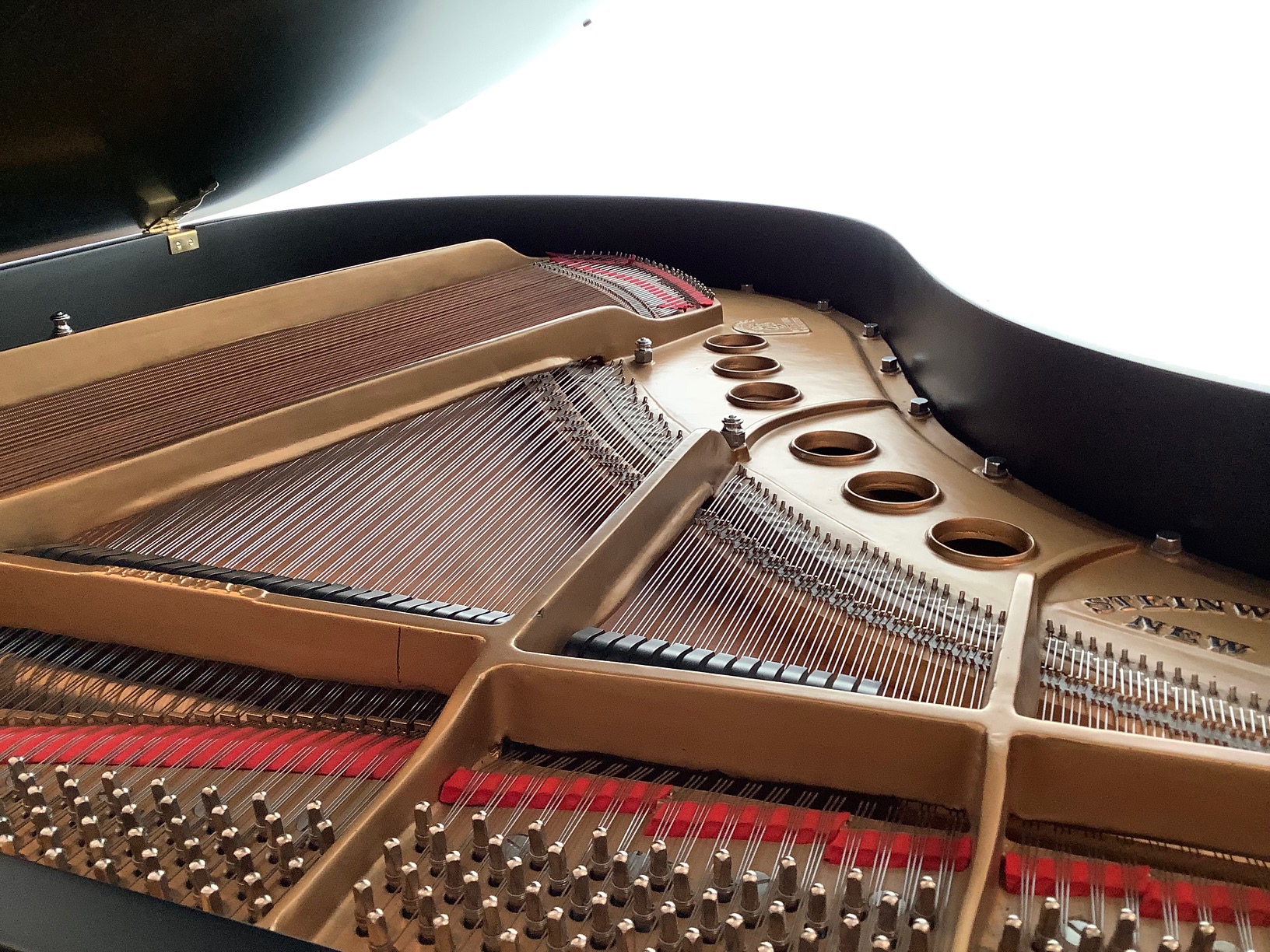 スタインウェイM445-8